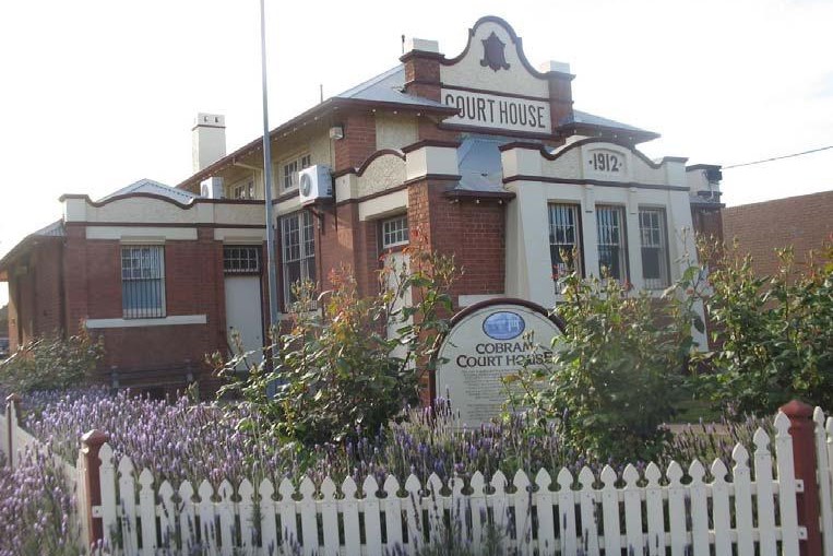 Outside view of Cobram Magistrates' Court