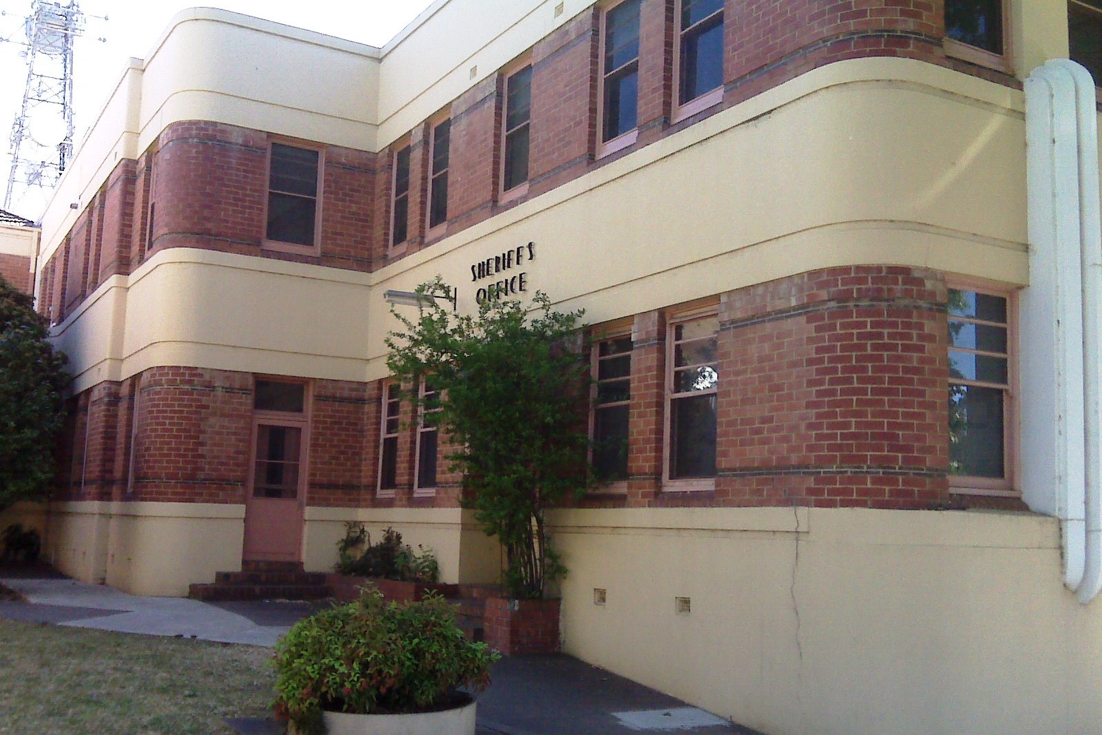 Outside view of Wangaratta Magistrates' Court